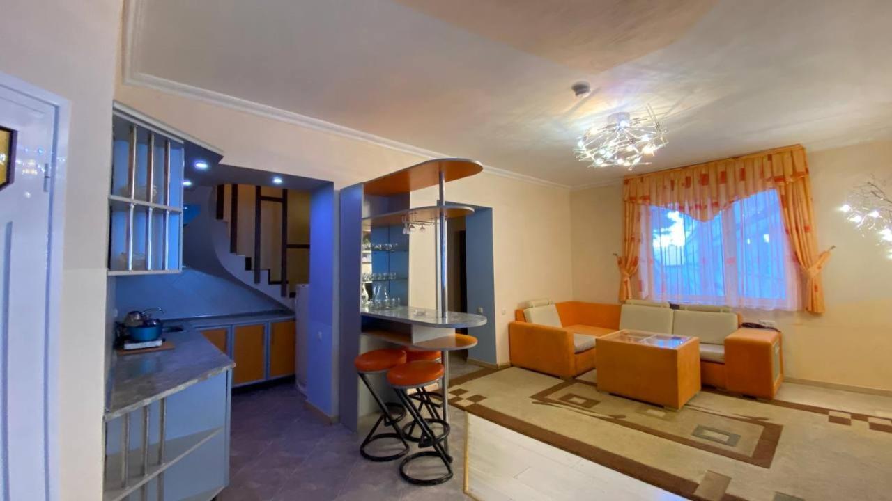 Дом Писателей Цахкадзора Hotel Luaran gambar