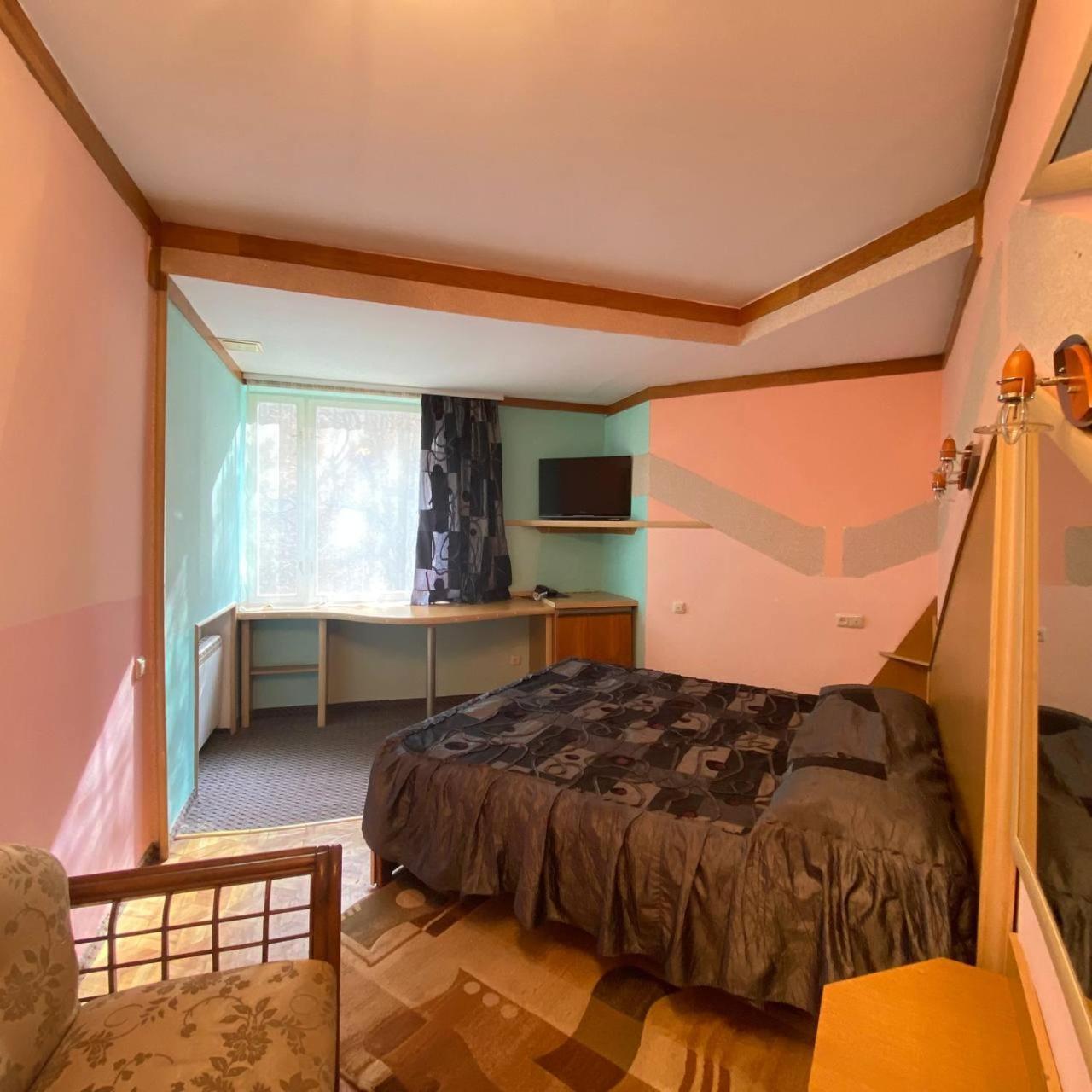 Дом Писателей Цахкадзора Hotel Luaran gambar