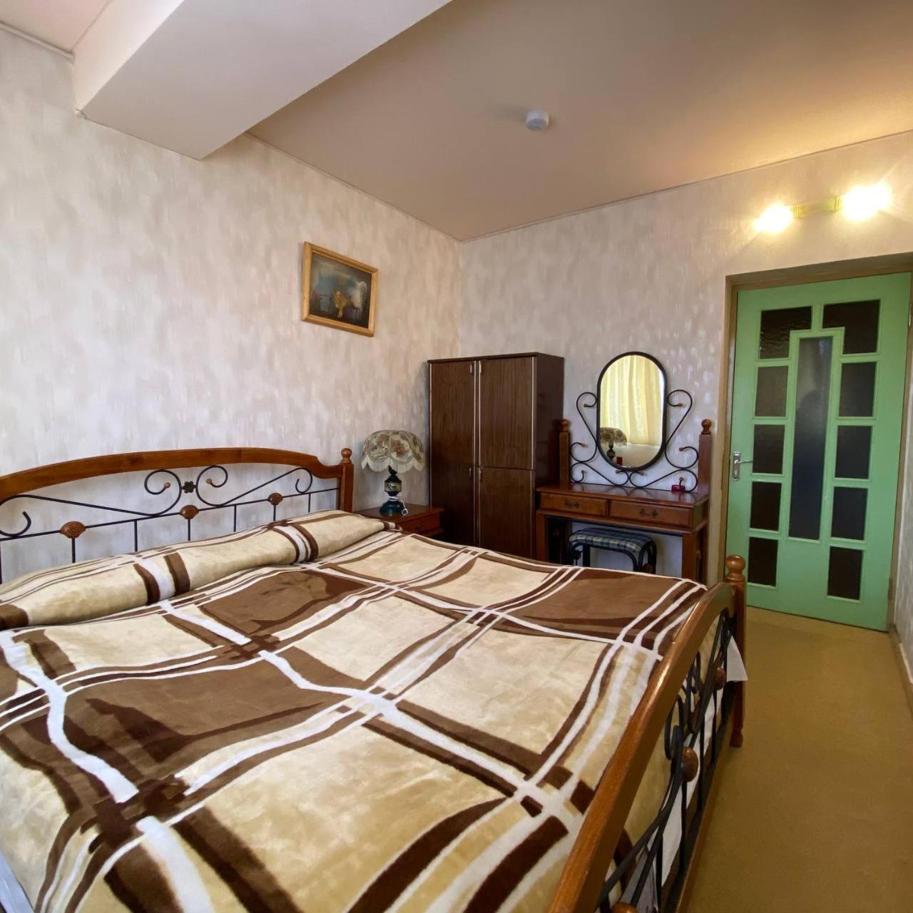 Дом Писателей Цахкадзора Hotel Luaran gambar
